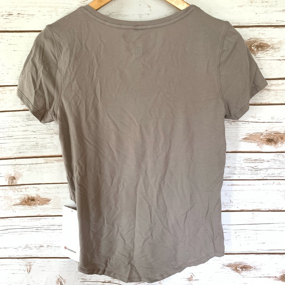 NWT lululemon love tee dark chrome tee grey gray - Picture 2 of 4